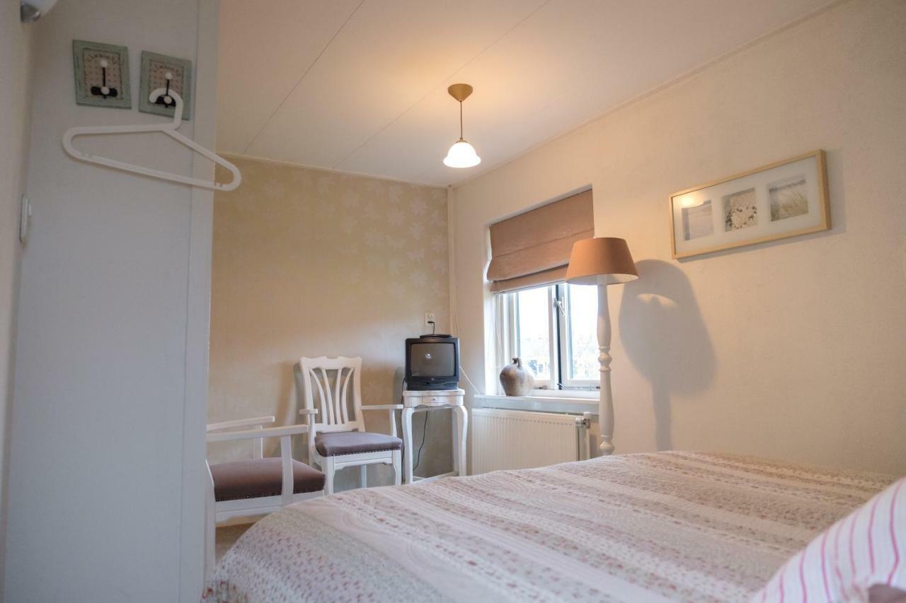 Oes-Tilber Bed & Breakfast Zweeloo Ngoại thất bức ảnh
